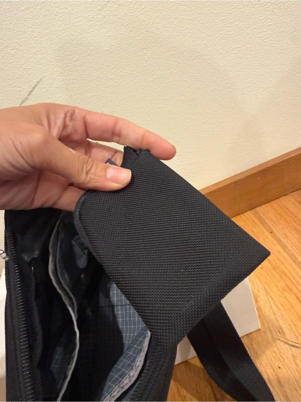 TOM BIHN Sidekick Bag